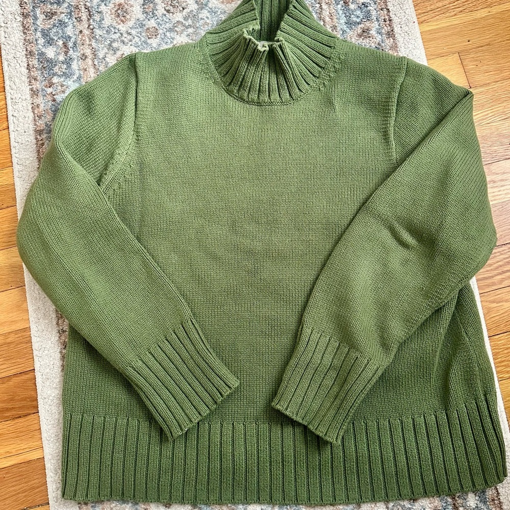 J. Crew Utility Green 100% Cotton Sweater Large BV362